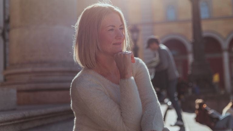 Smoking and Menopause Australia: 5 Ways Cigarettes Are Making Your Symptoms Significantly Worse 3 smoking and menopause Australia hot flushes early menopause symptoms